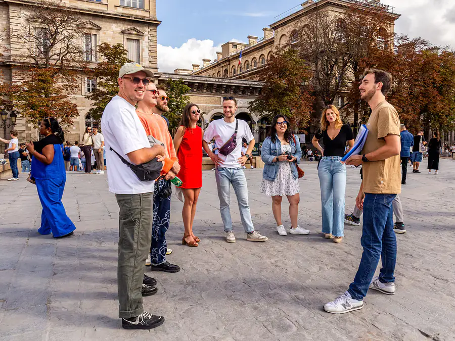 The group on the Notre-Dame square, final stop of the tour